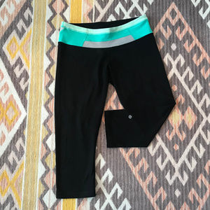 Lululemon Reverse Groove Crop